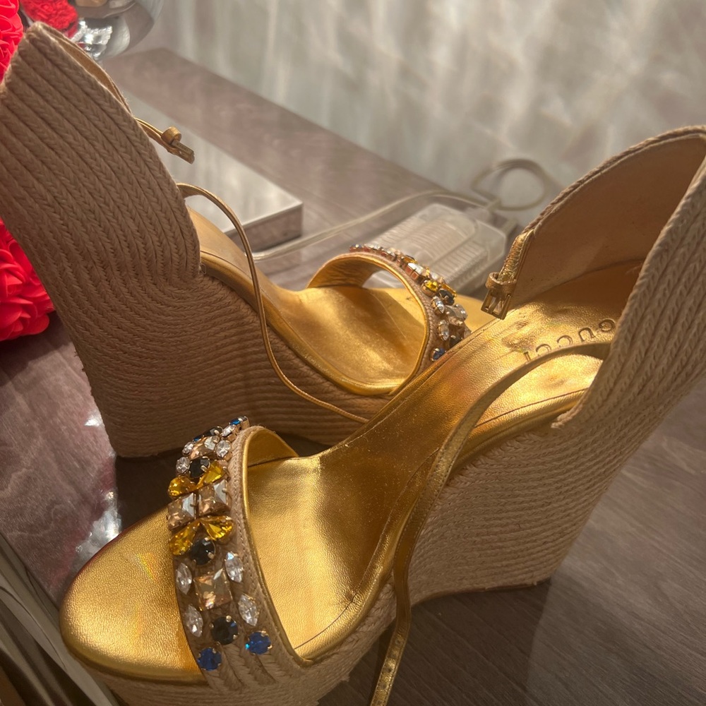 Gucci sandals